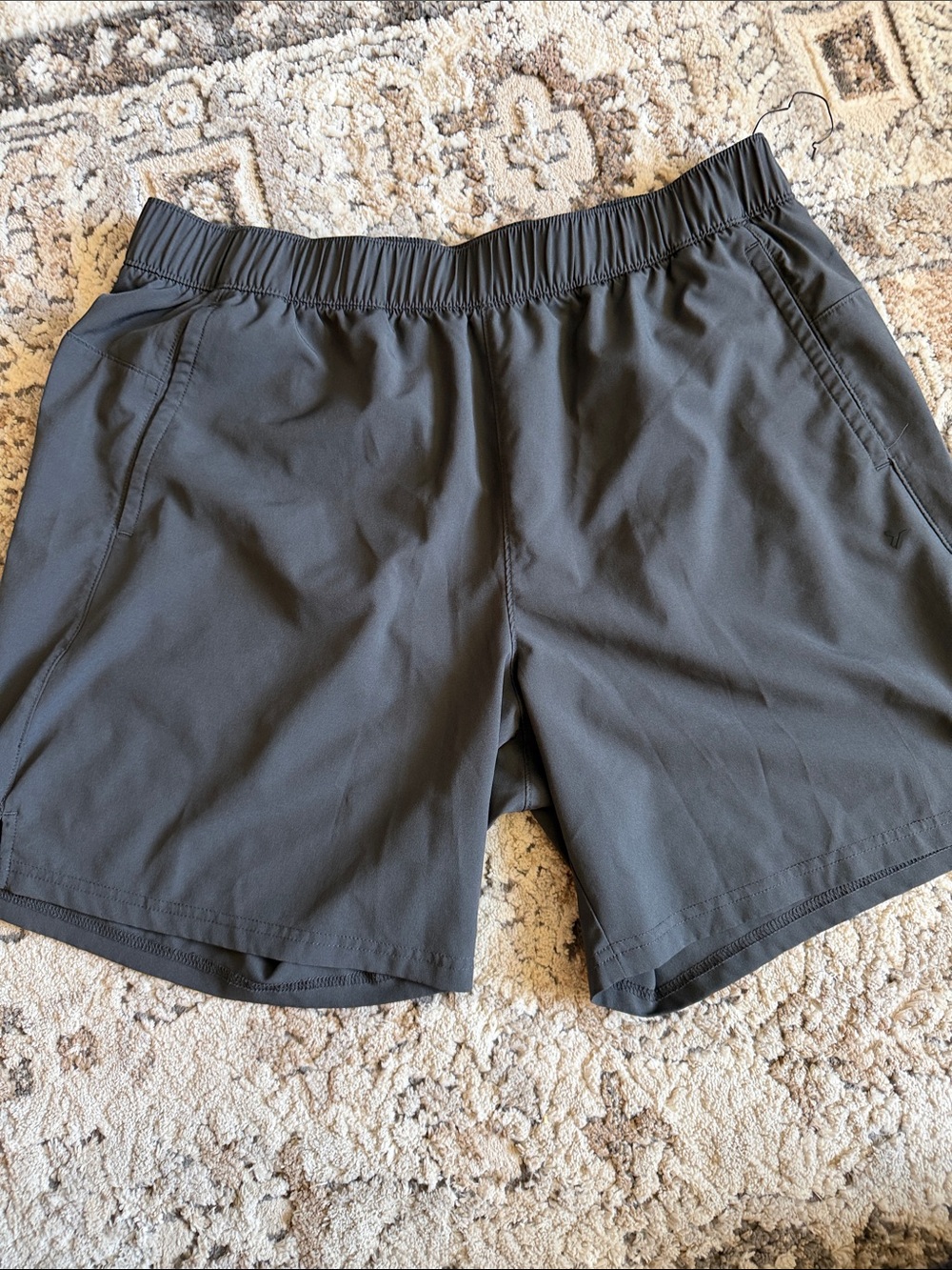 Old Navy Men's Athletic Shorts in Dark Charcoal